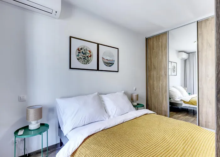 Апартаменты Star Stylish Flat In A Modern Neighborhood *